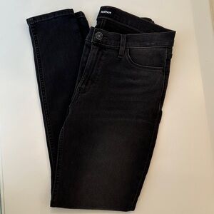 Hudson Midrise Super Skinny Ankle Jeans. Charcoal. Size 26.